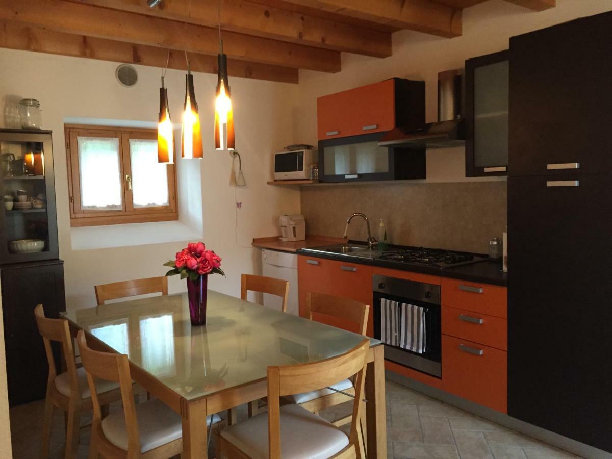 Borgo Caiar Lägenhet Caprino Veronese Exteriör bild